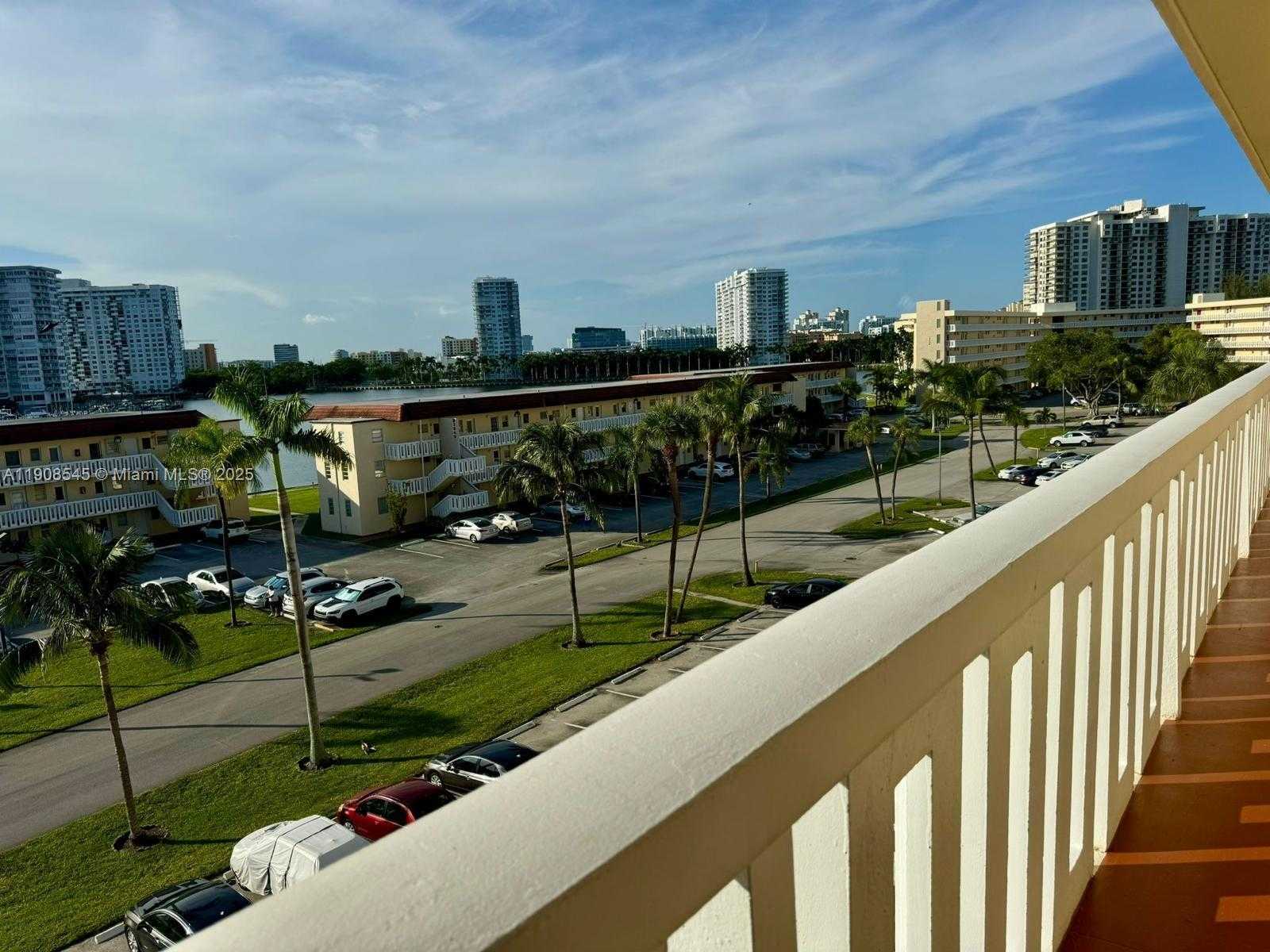Small Image of 2930 POINT EAST DR #E512, Aventura Number 22