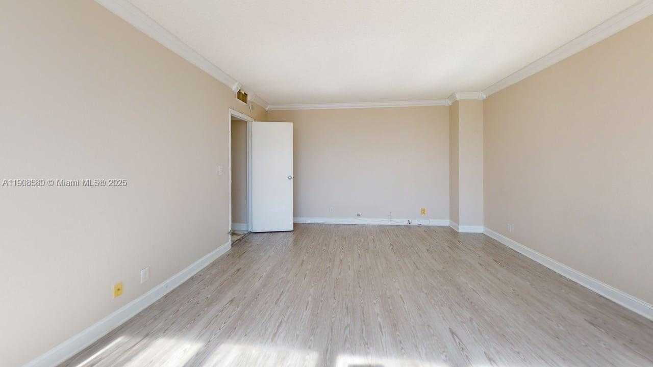 Small Image of 600 THREE ISLANDS BLVD #721, Hallandale Beach Number 11