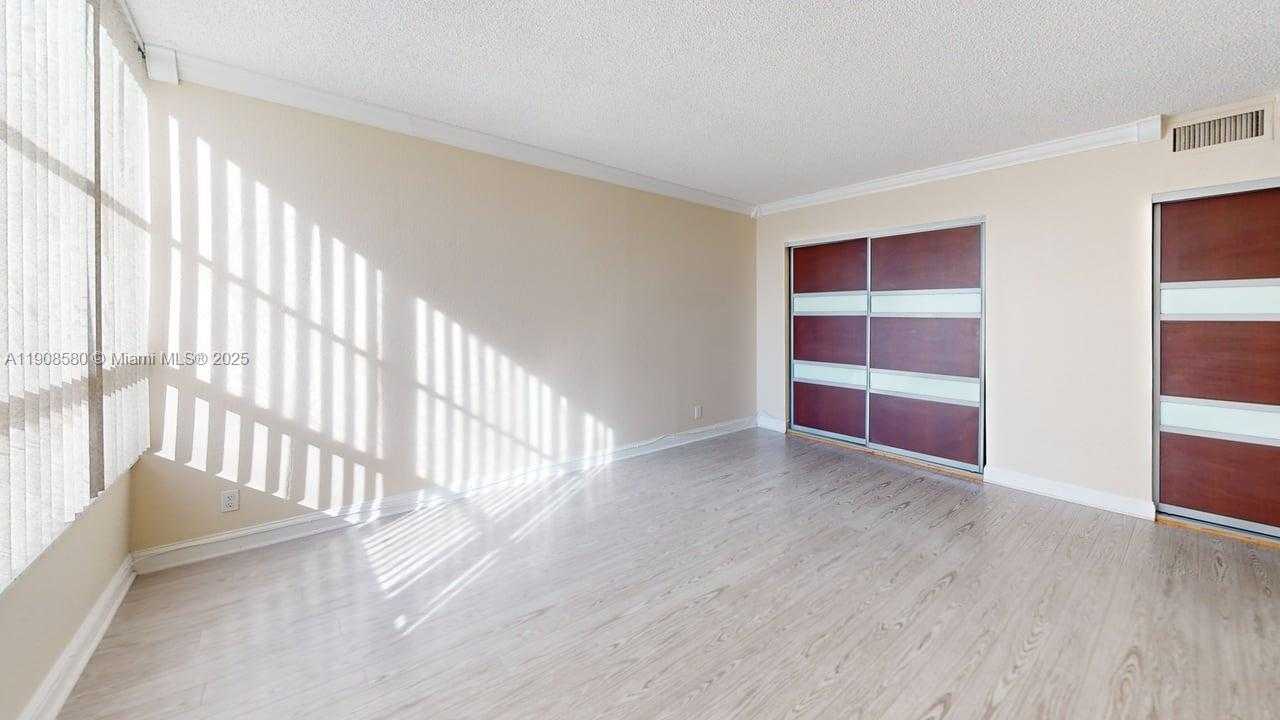 Small Image of 600 THREE ISLANDS BLVD #721, Hallandale Beach Number 19