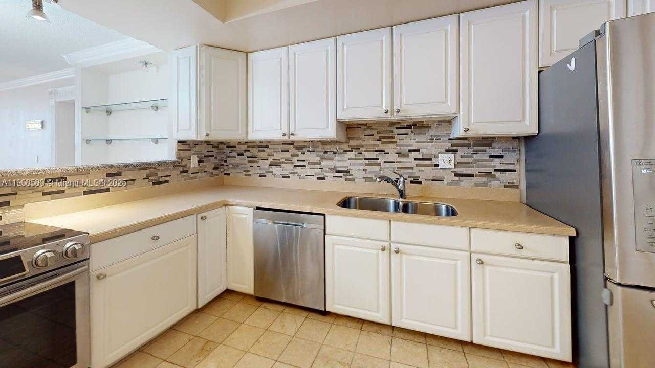 Small Image of 600 THREE ISLANDS BLVD #721, Hallandale Beach Number 5