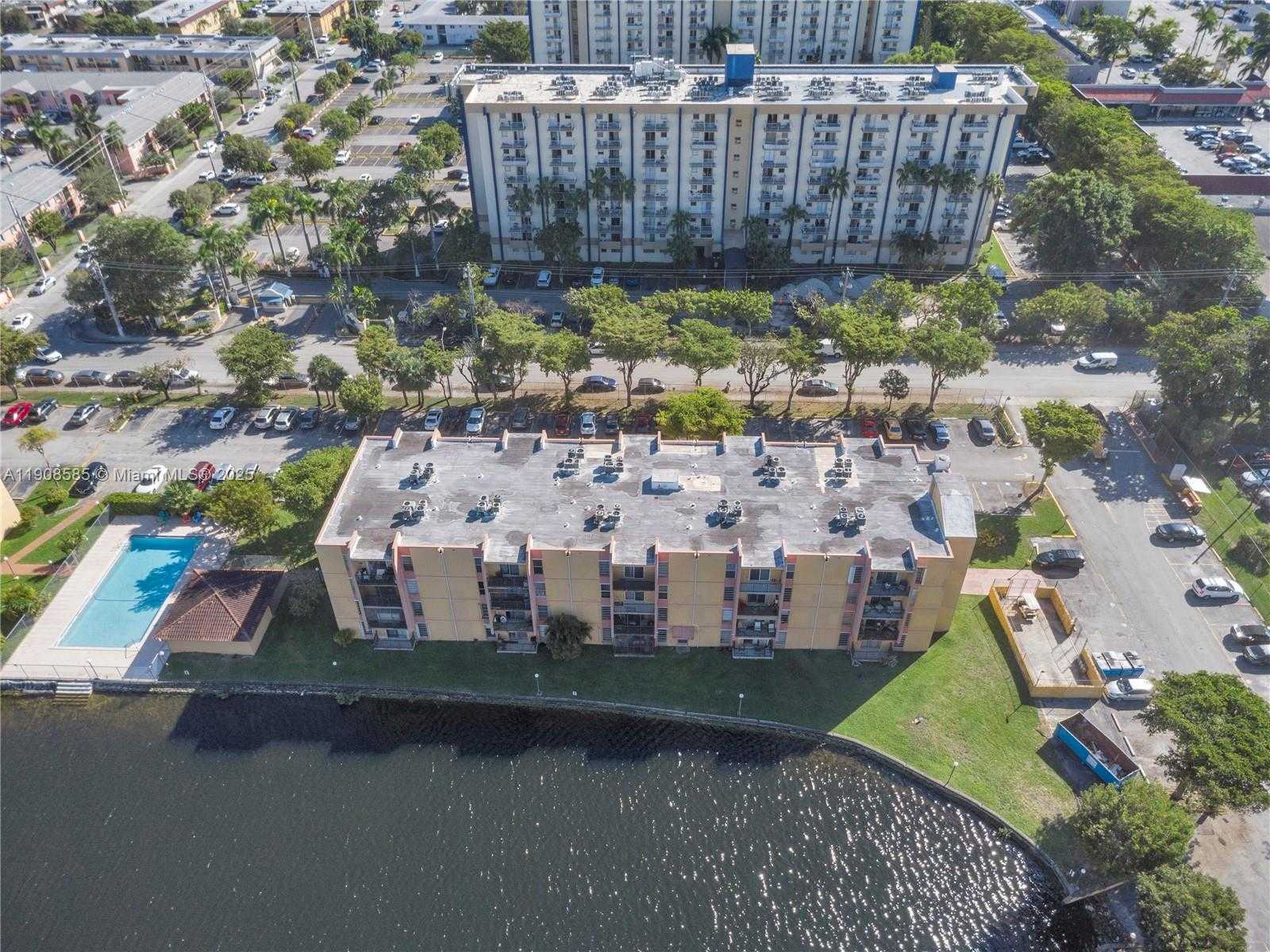 Small Image of 4709 NORTH WEST 7TH ST #204-9, Miami Number 10