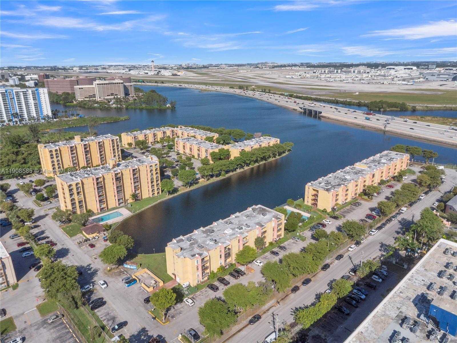 Small Image of 4709 NORTH WEST 7TH ST #204-9, Miami Number 11