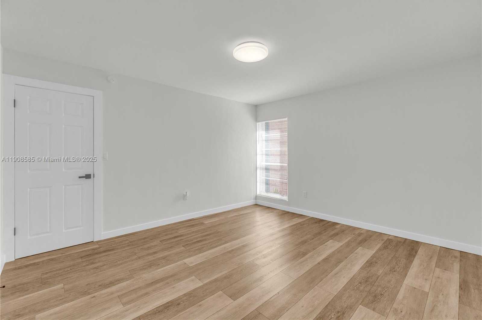 Small Image of 4709 NORTH WEST 7TH ST #204-9, Miami Number 3