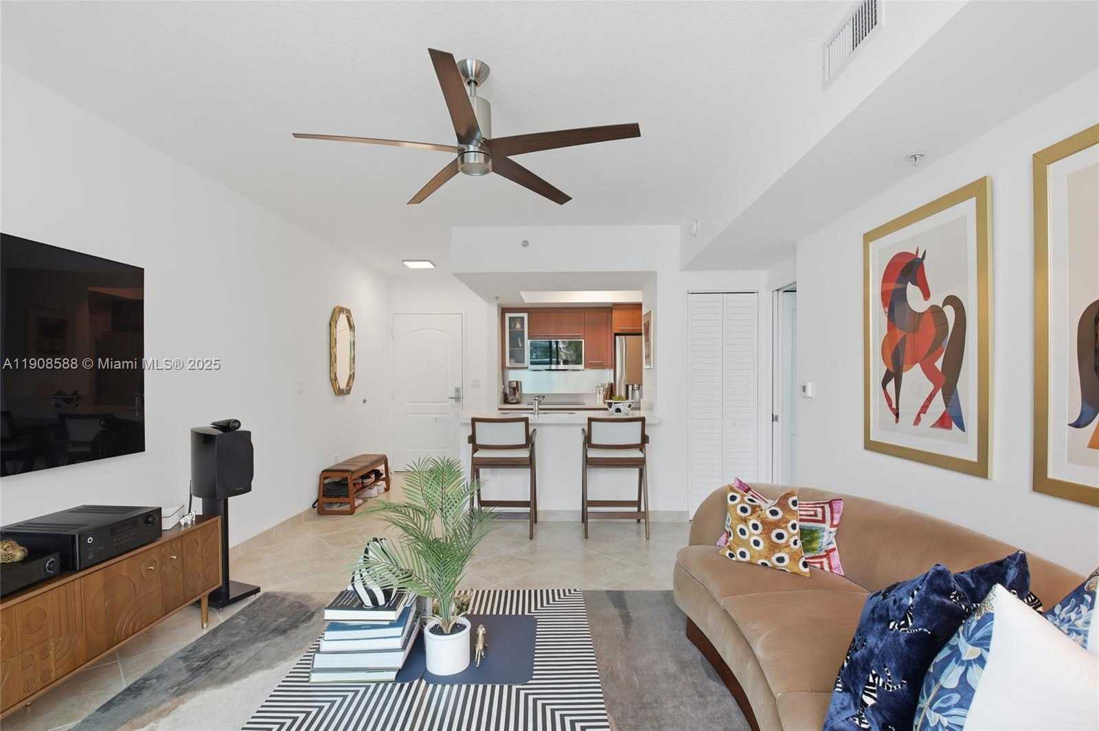 Small Image of 110 WASHINGTON AVE #2420, Miami Beach Number 10