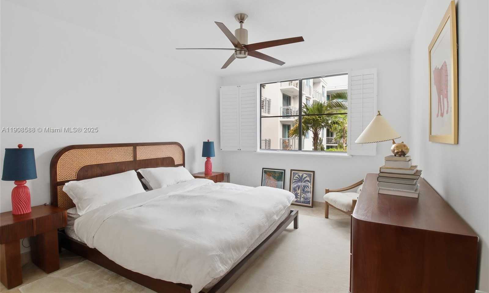 Small Image of 110 WASHINGTON AVE #2420, Miami Beach Number 12