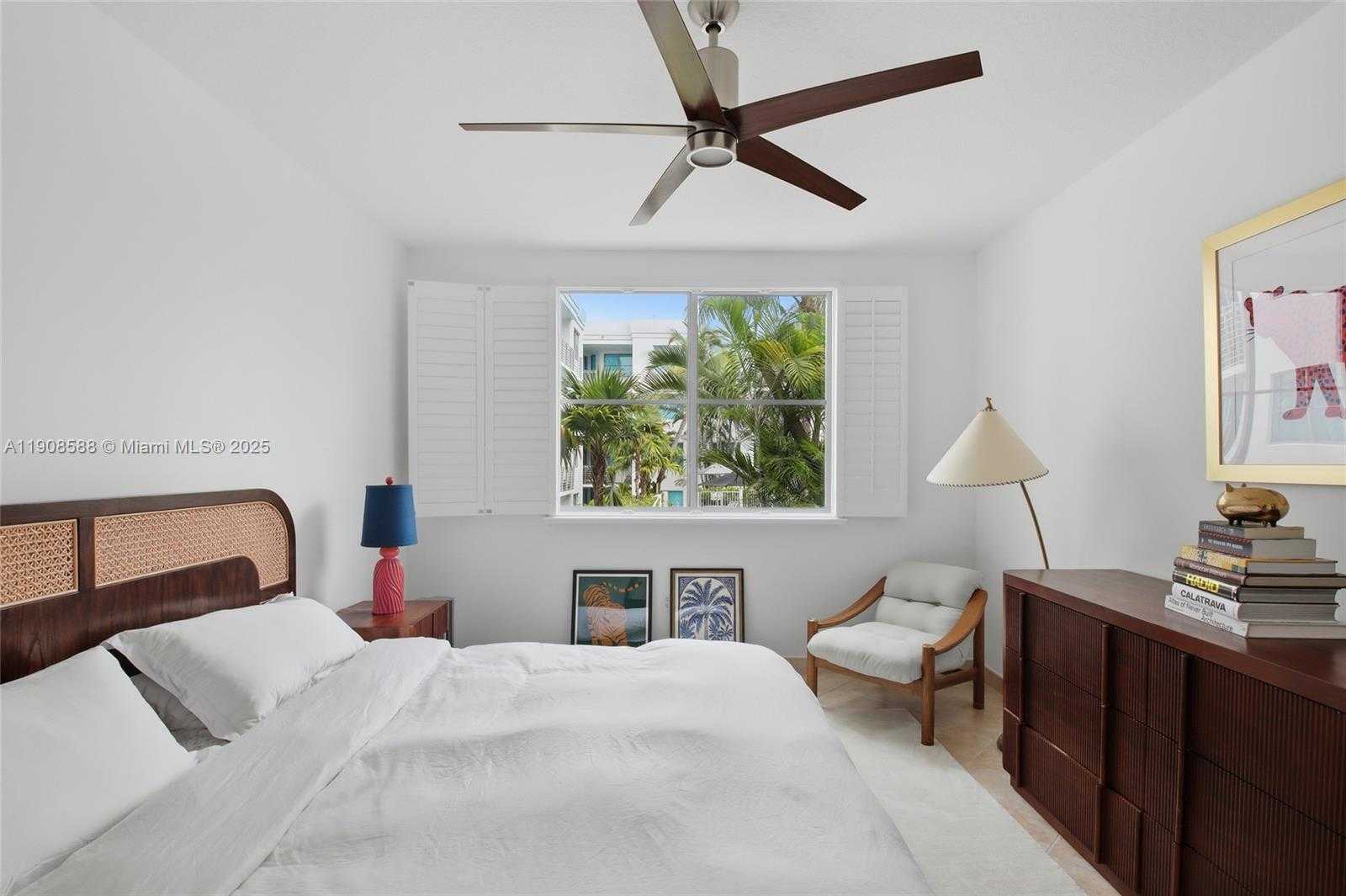 Small Image of 110 WASHINGTON AVE #2420, Miami Beach Number 13