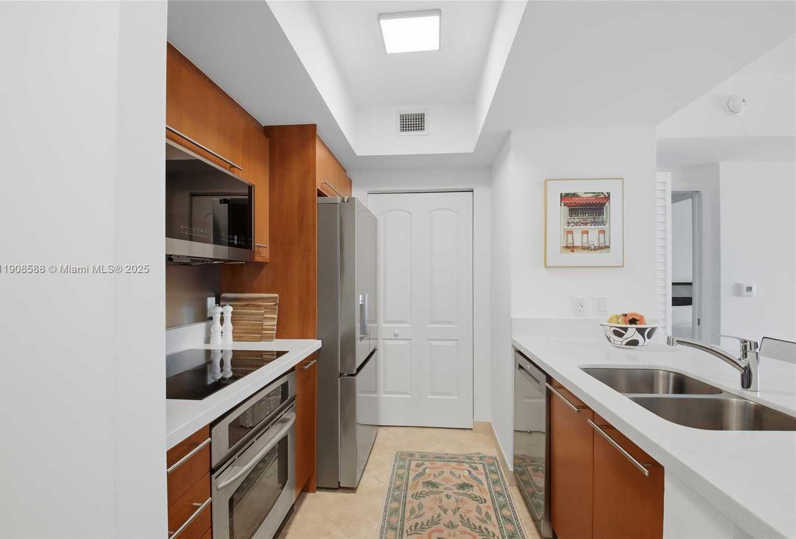 Small Image of 110 WASHINGTON AVE #2420, Miami Beach Number 8