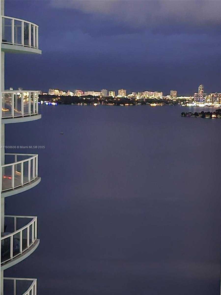 Small Image of 1900 NORTH BAYSHORE DR #4007, Miami Number 16