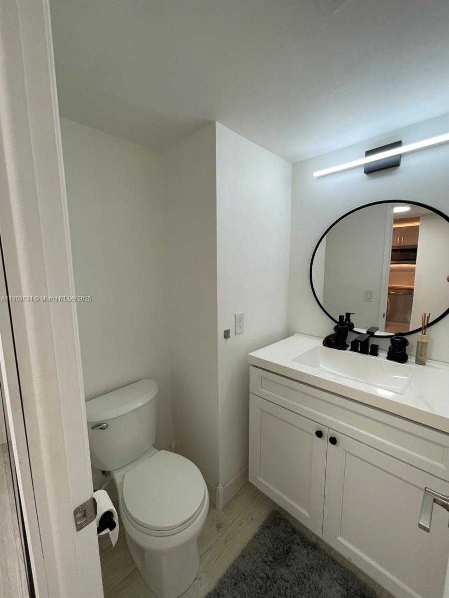 Small Image of 2801 NORTH EAST 183RD STREET #1611W, Aventura Number 6