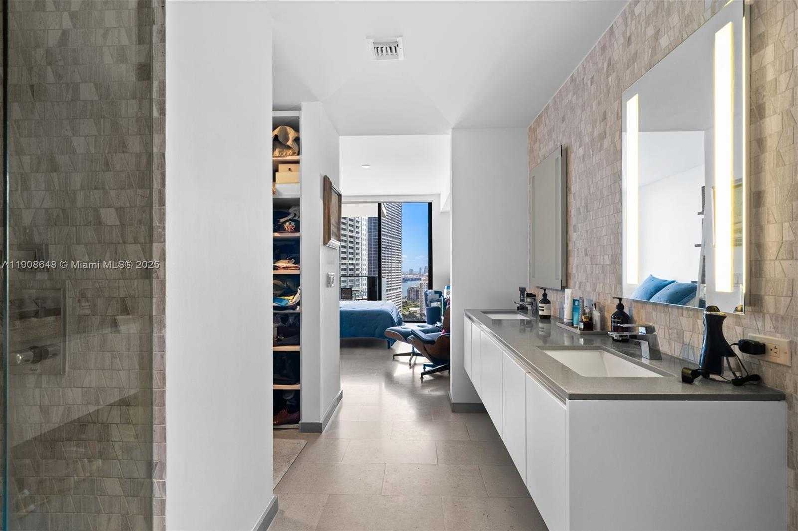 Small Image of 68 SOUTH EAST 6TH ST #2505, Miami Number 12