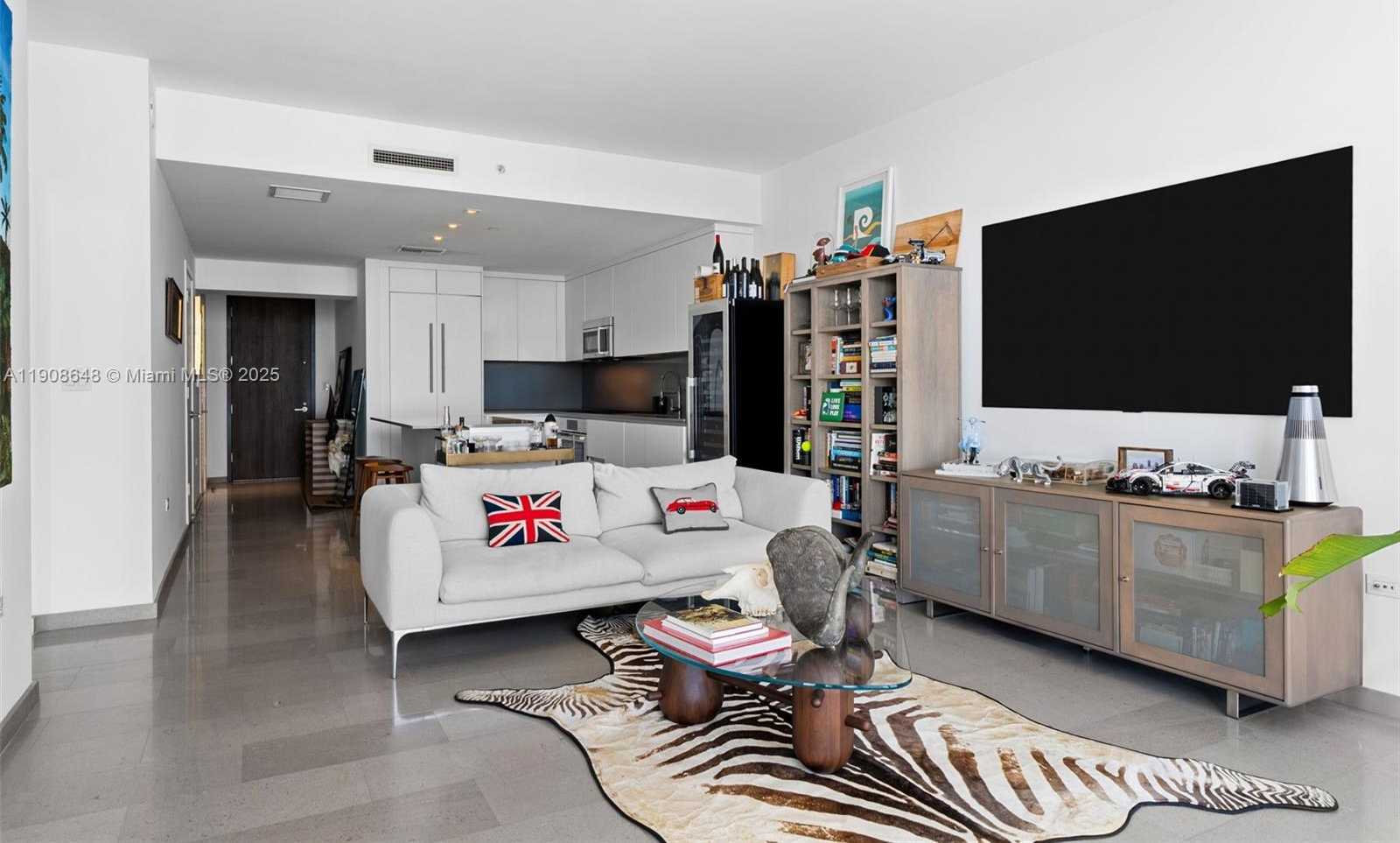 Small Image of 68 SOUTH EAST 6TH ST #2505, Miami Number 5