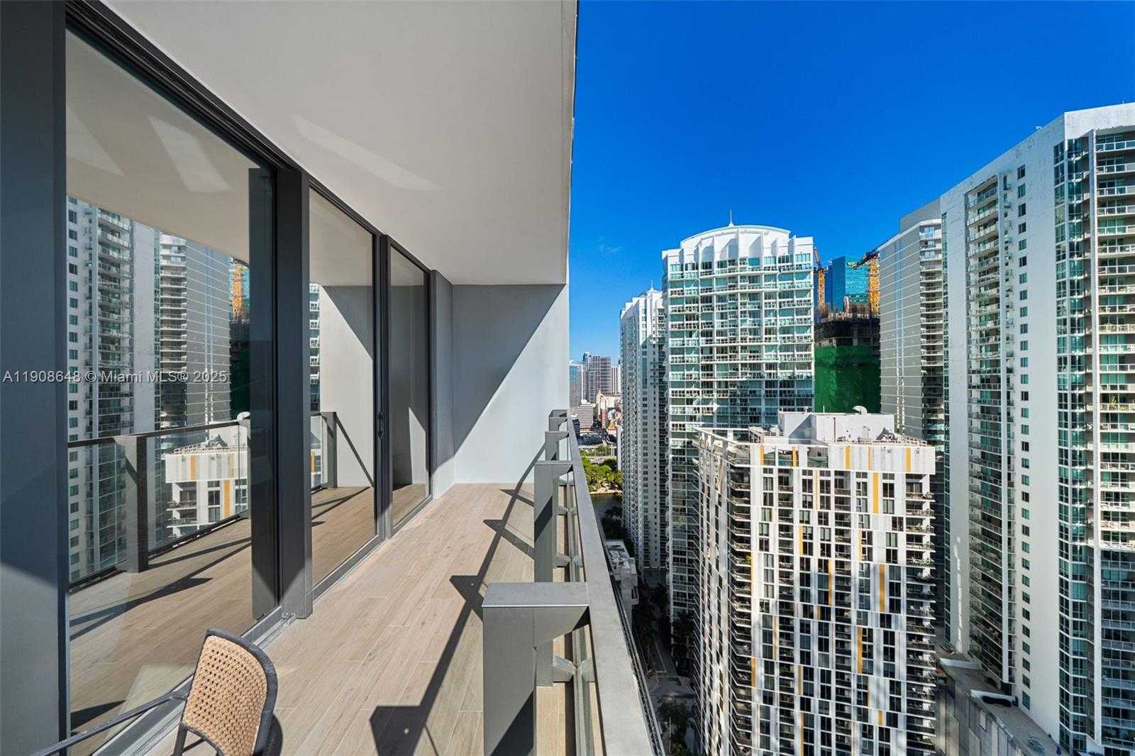 Small Image of 68 SOUTH EAST 6TH ST #2505, Miami Number 9