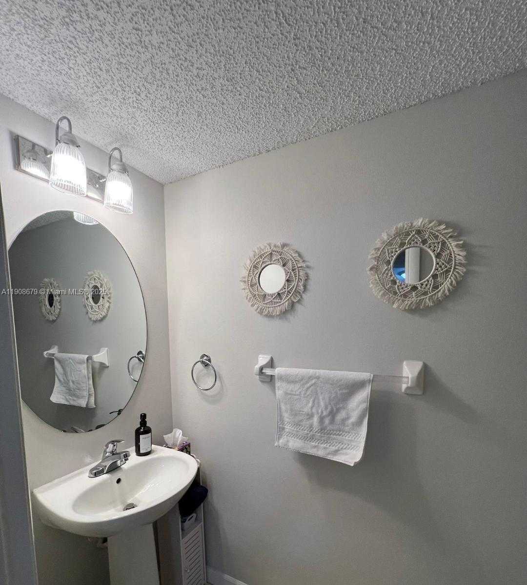 Small Image of 20301 WEST COUNTRY CLUB DR #1221, Aventura Number 20