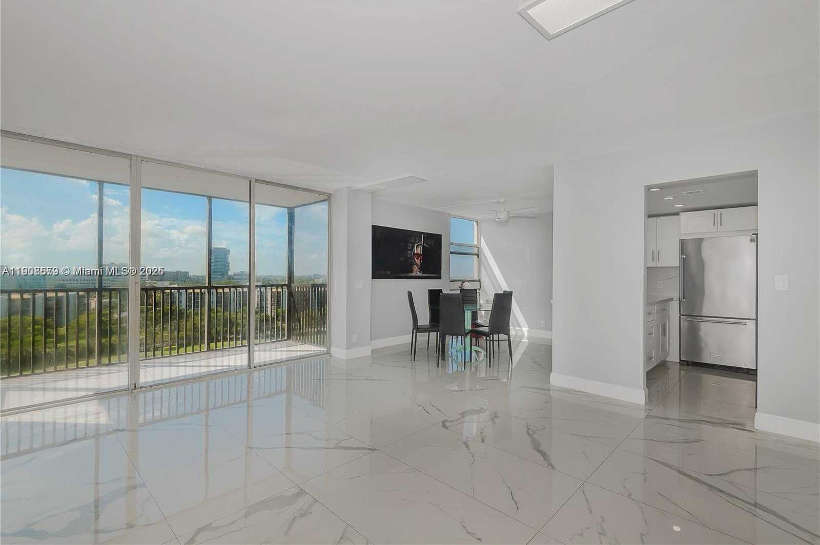 Small Image of 20301 WEST COUNTRY CLUB DR #1221, Aventura Number 3