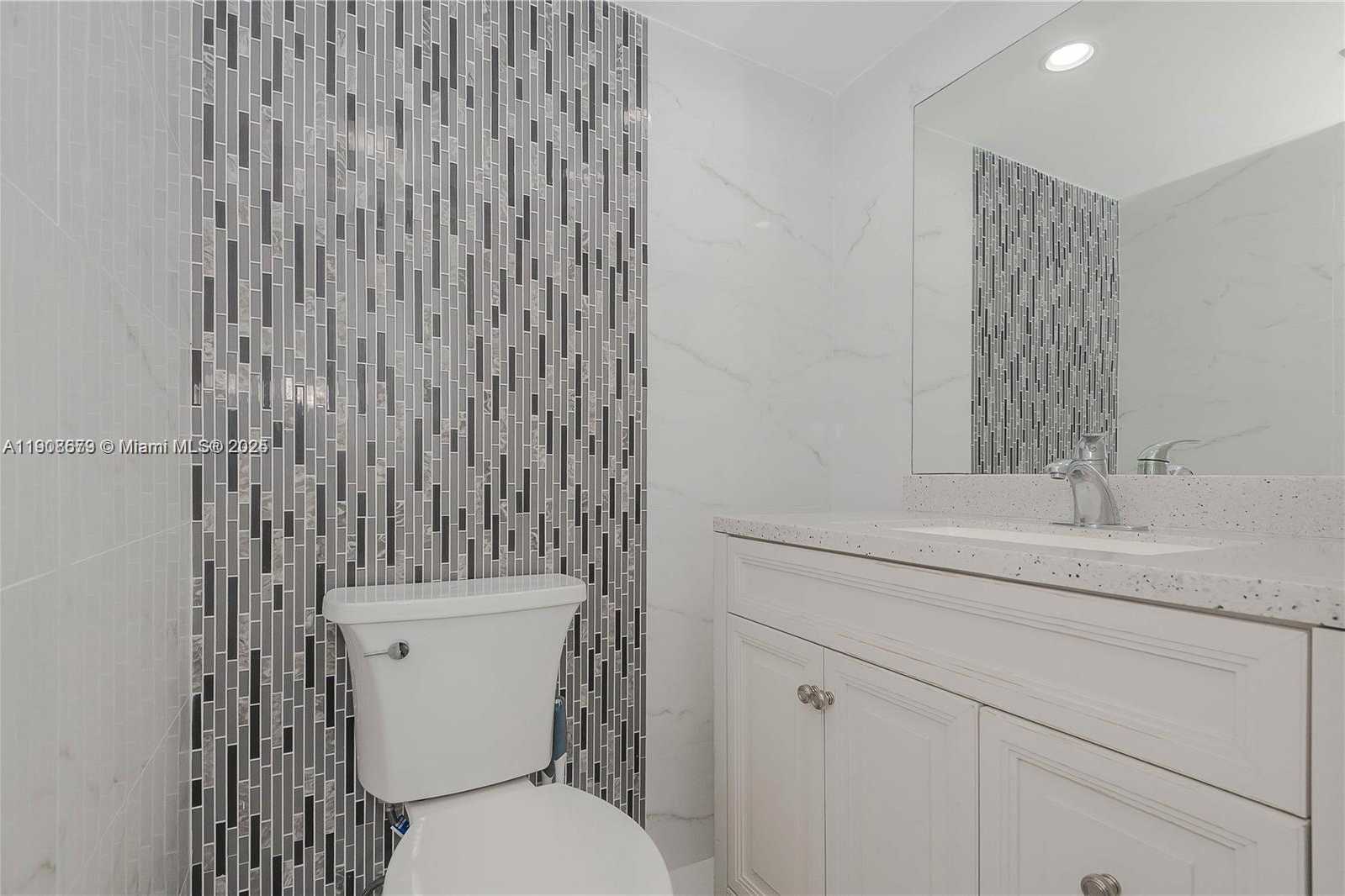 Small Image of 20301 WEST COUNTRY CLUB DR #1221, Aventura Number 4