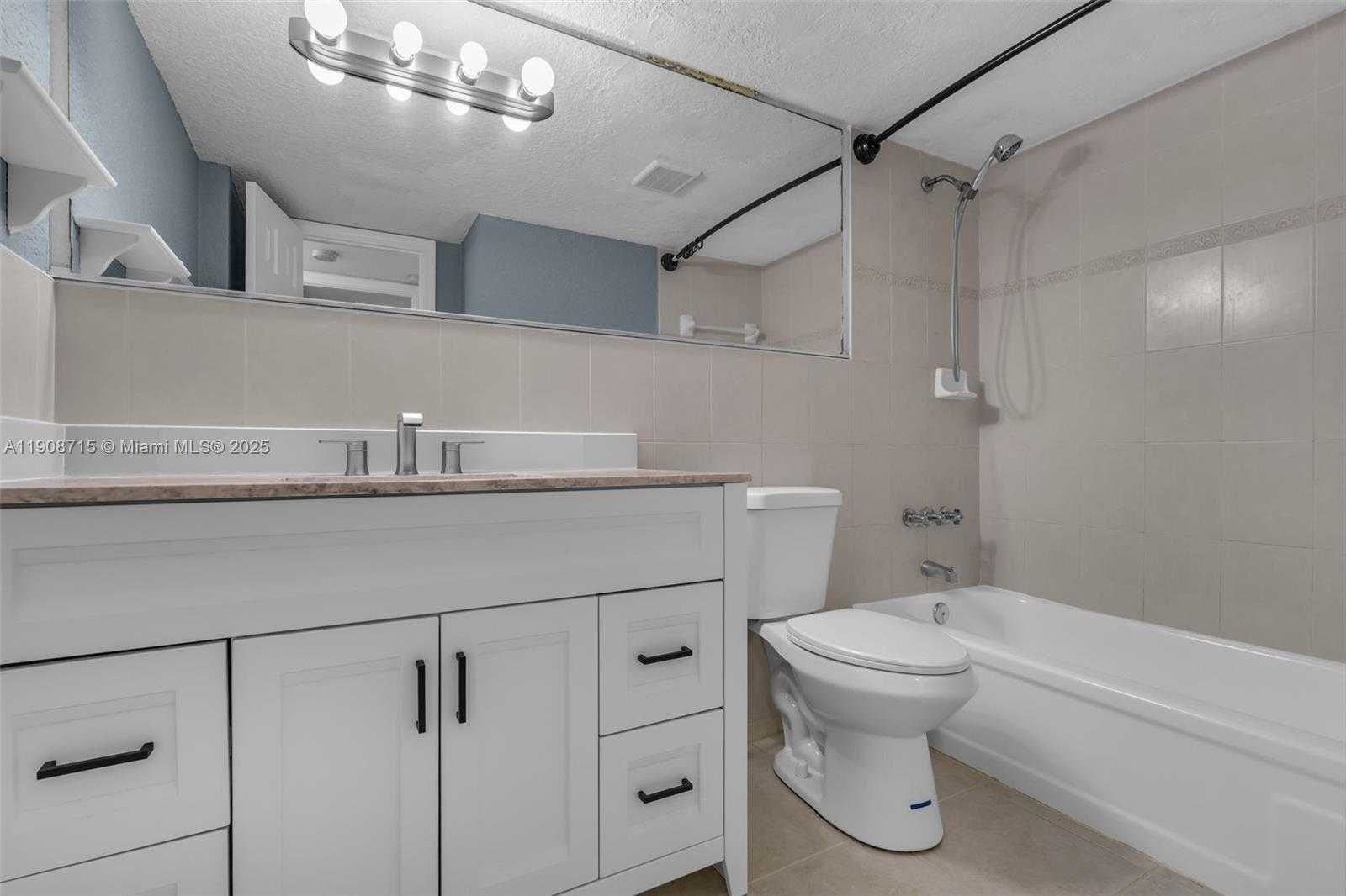 Small Image of 7929 104TH ST, #111E, Miami Number 10