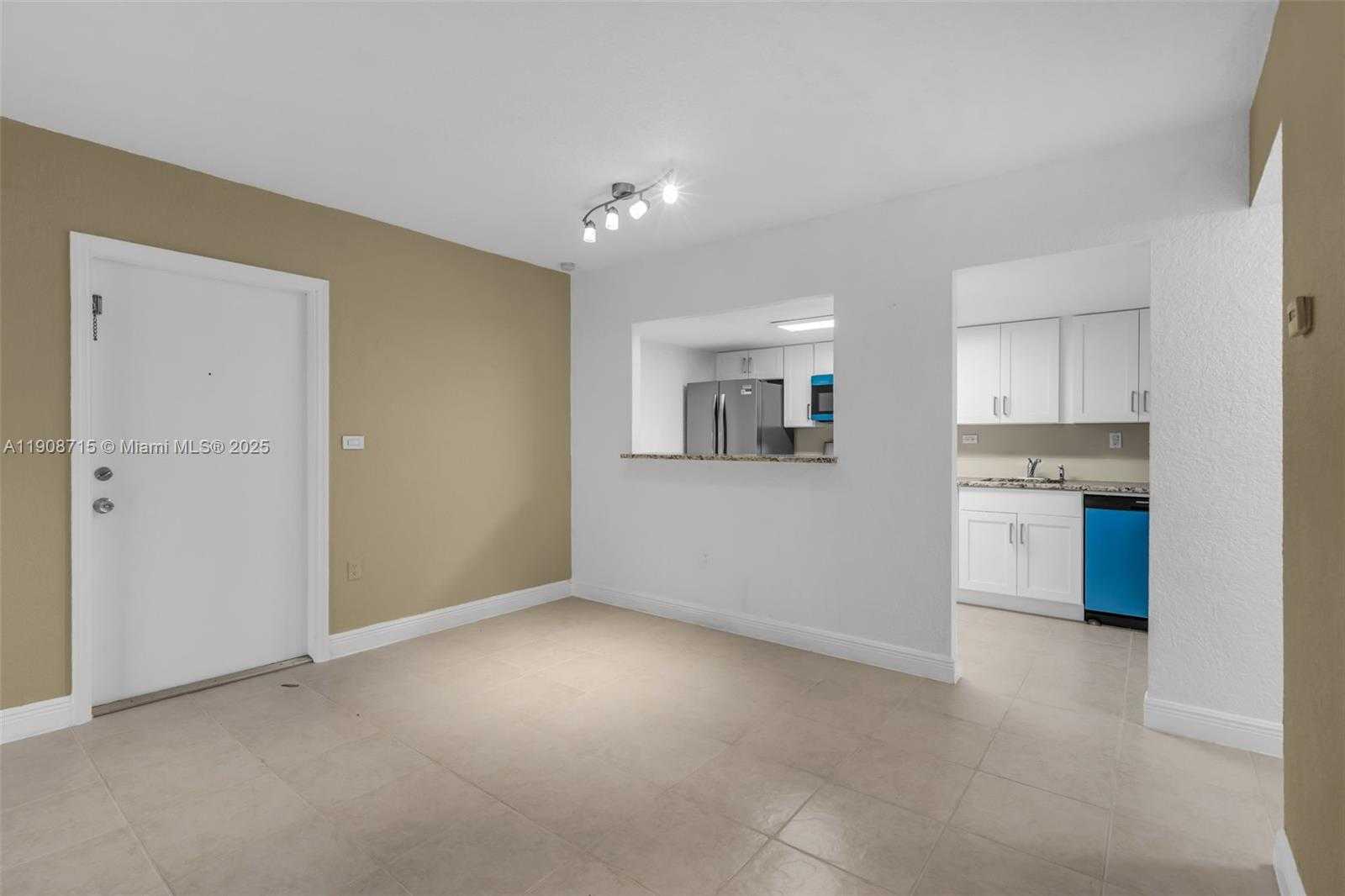 Small Image of 7929 104TH ST, #111E, Miami Number 5