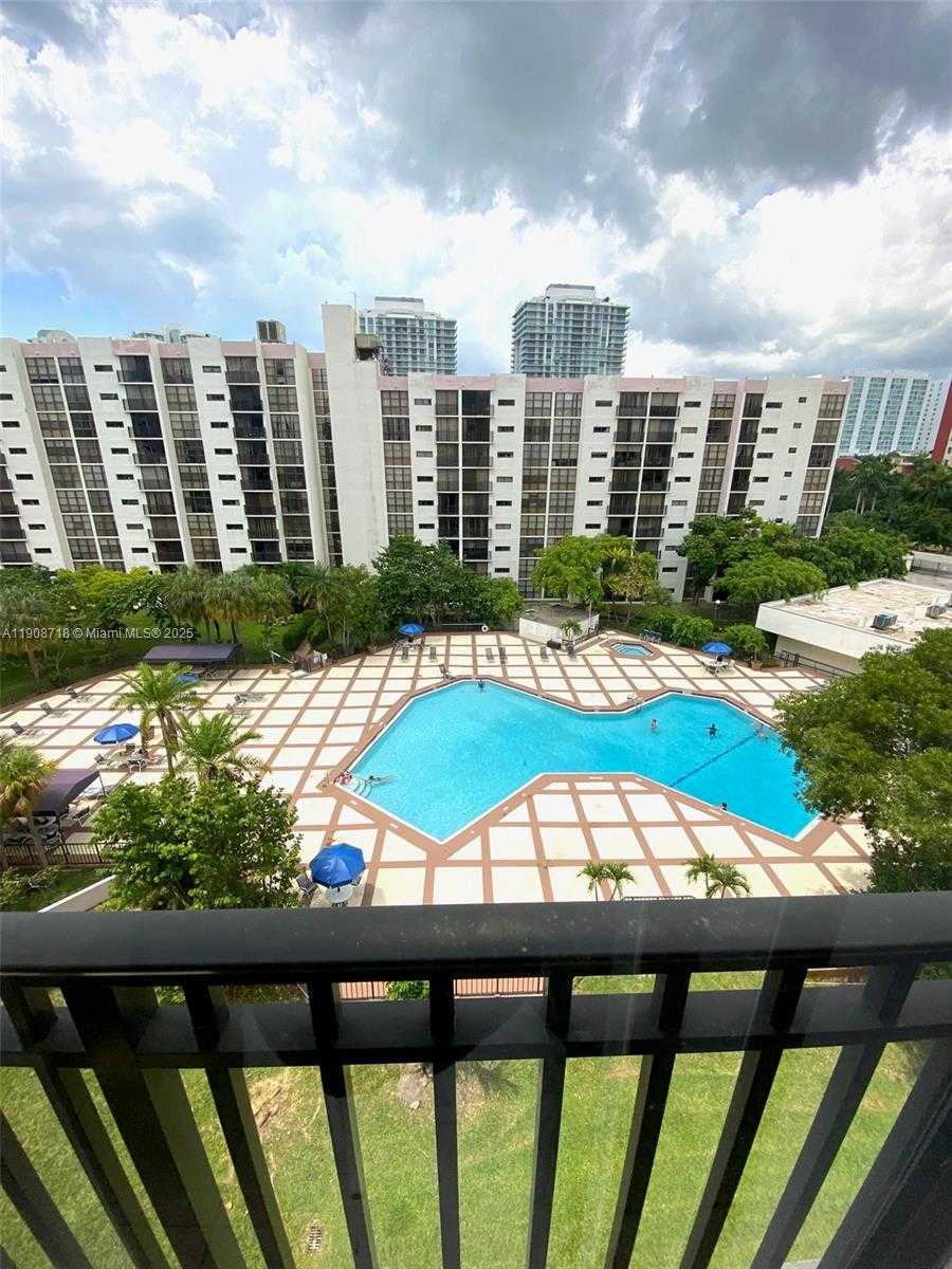 Small Image of 17011 NORTH BAY RD #711, Sunny Isles Beach Number 19