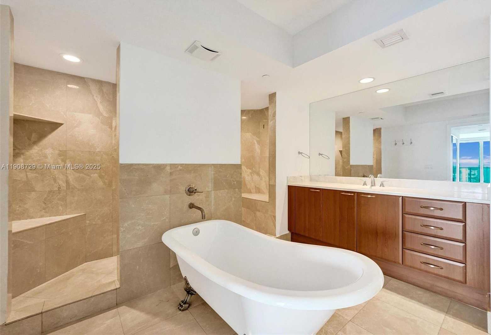 Small Image of 3301 NORTH EAST 183RD ST #2007, Aventura Number 13