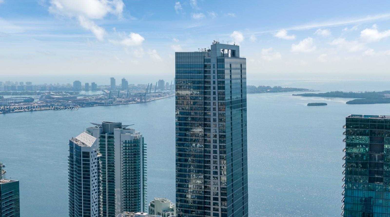 Small Image of 1425 BRICKELL AVE #65C, Miami Number 2