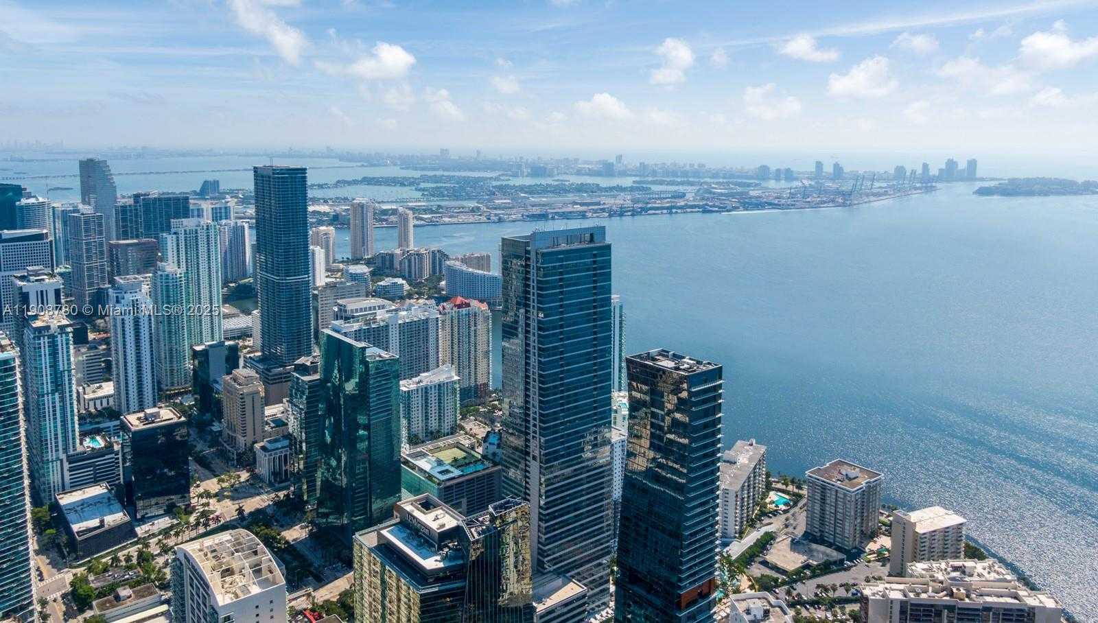 Small Image of 1425 BRICKELL AVE #65C, Miami Number 4