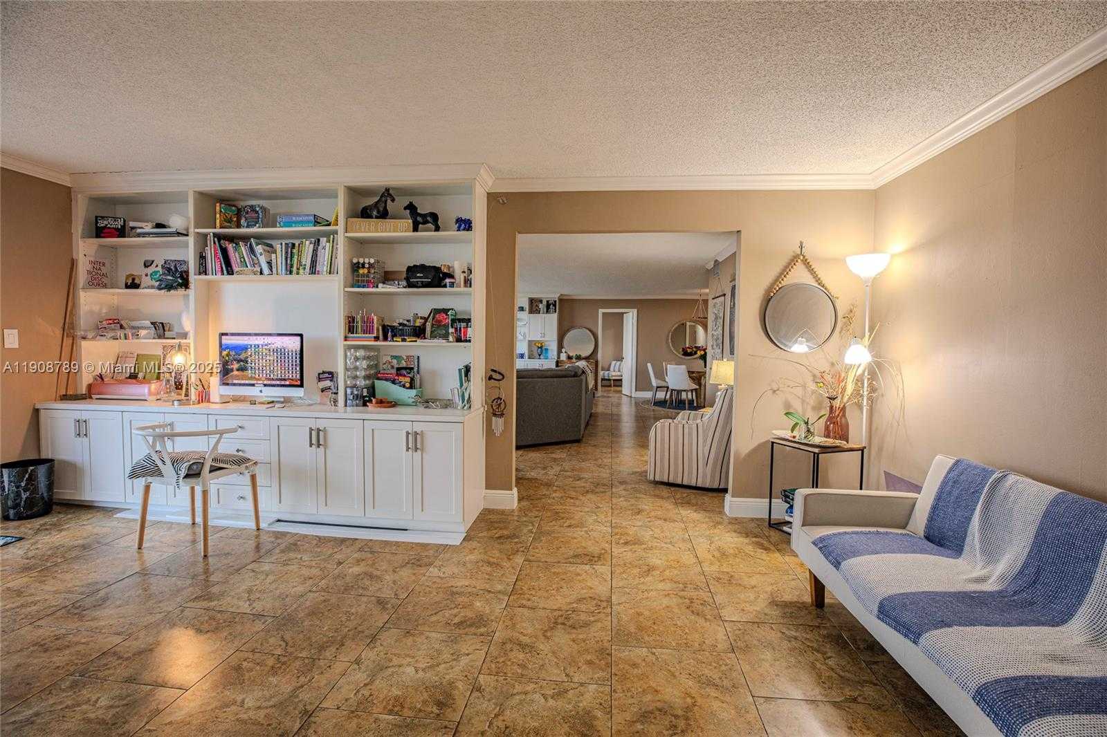 Small Image of 437 GOLDEN ISLES DR #9B-C, Hallandale Beach Number 21