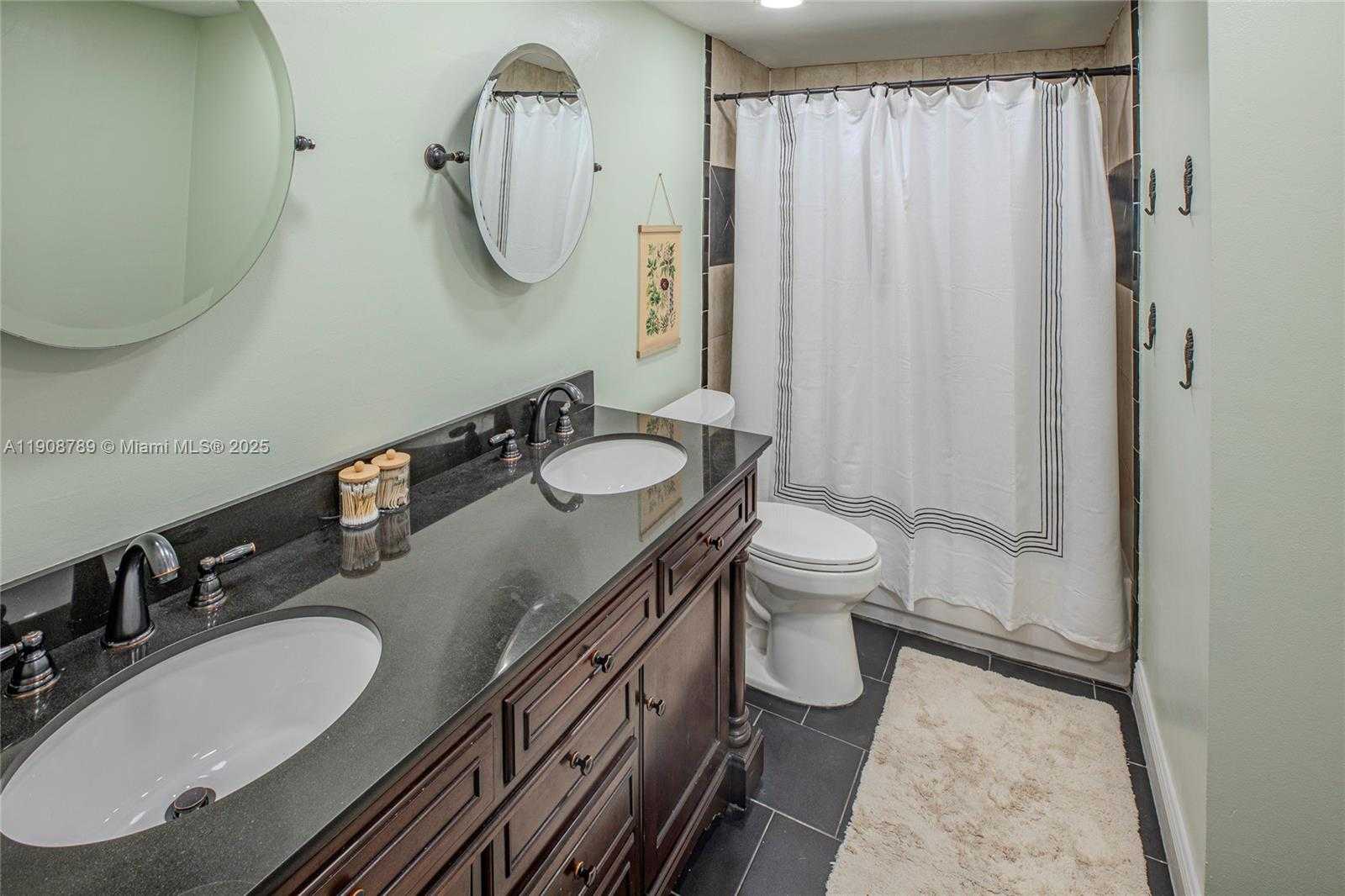 Small Image of 437 GOLDEN ISLES DR #9B-C, Hallandale Beach Number 38
