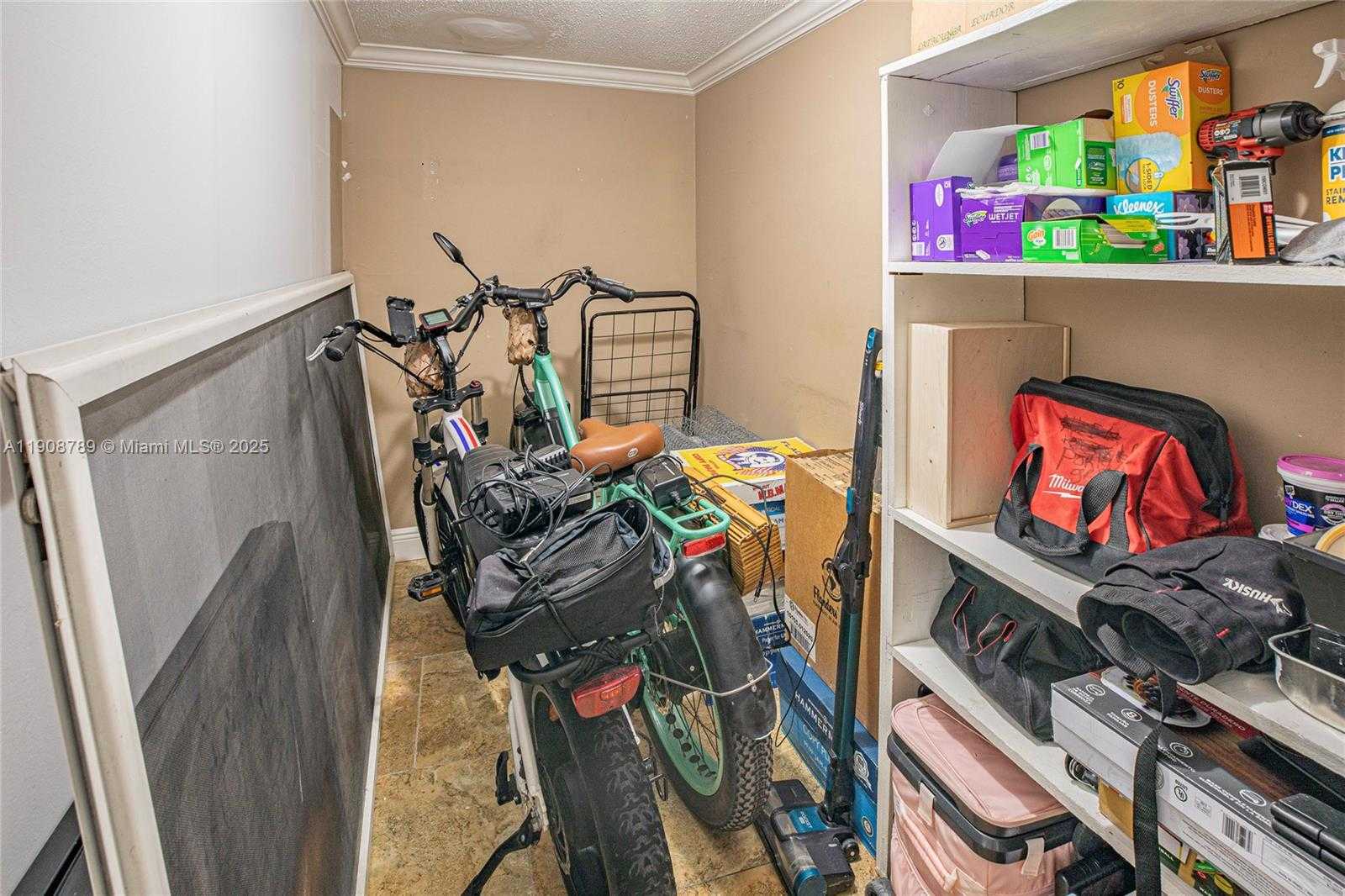 Small Image of 437 GOLDEN ISLES DR #9B-C, Hallandale Beach Number 5