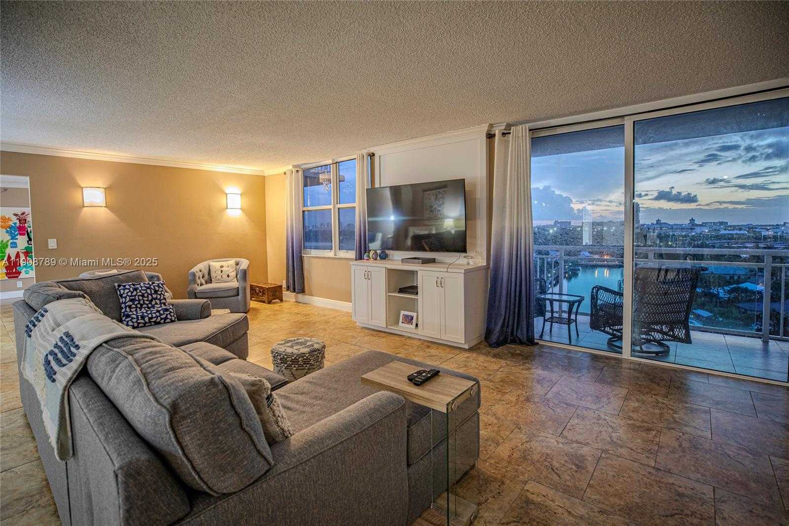 Small Image of 437 GOLDEN ISLES DR #9B-C, Hallandale Beach Number 56