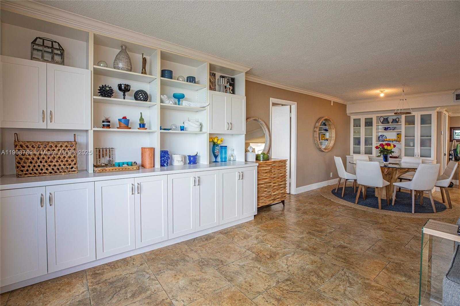 Small Image of 437 GOLDEN ISLES DR #9B-C, Hallandale Beach Number 8