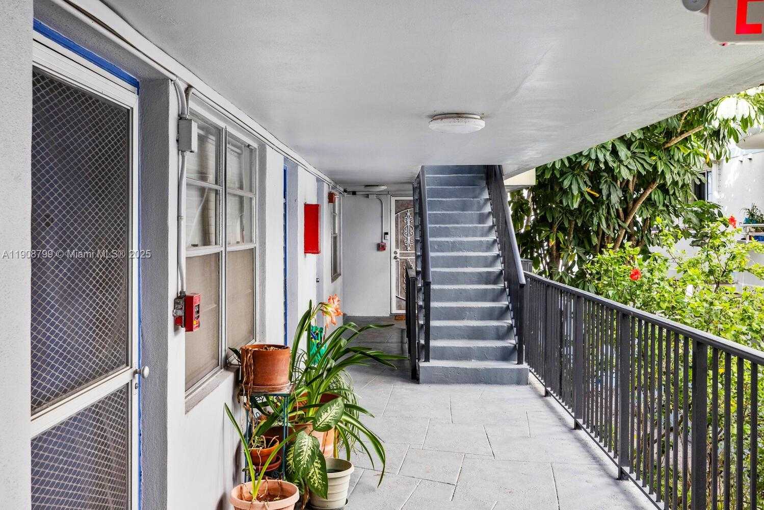 Small Image of 9140 COLLINS AVE #C, Surfside Number 12