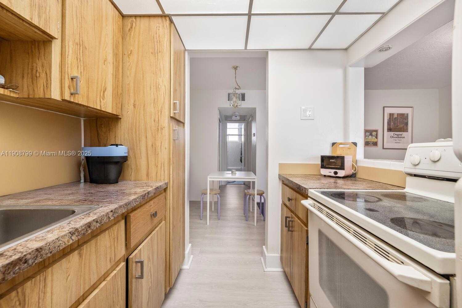 Small Image of 9140 COLLINS AVE #C, Surfside Number 8