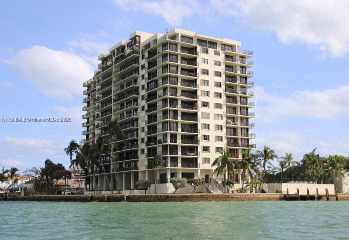 Small Image of 801 NORTH VENETIAN DR #1106, Miami Number 2