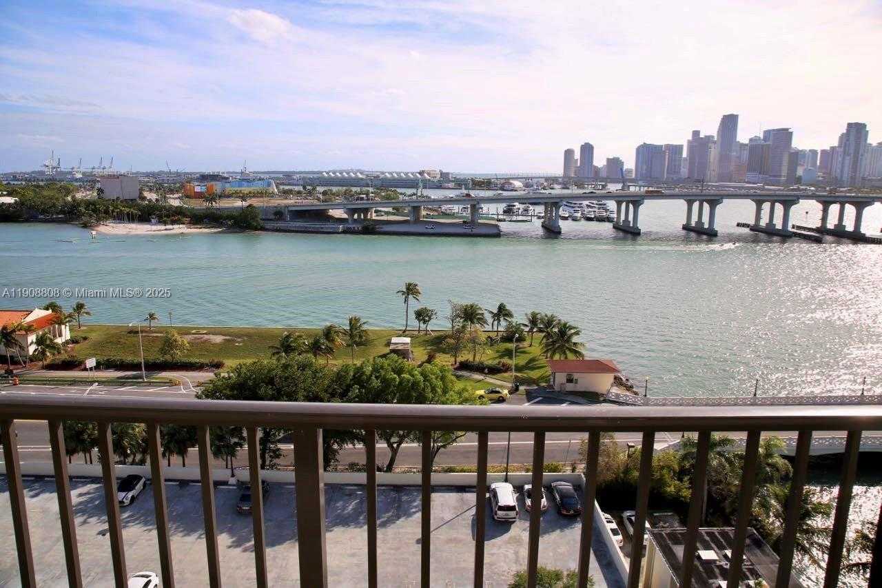 Small Image of 801 NORTH VENETIAN DR #1106, Miami Number 24