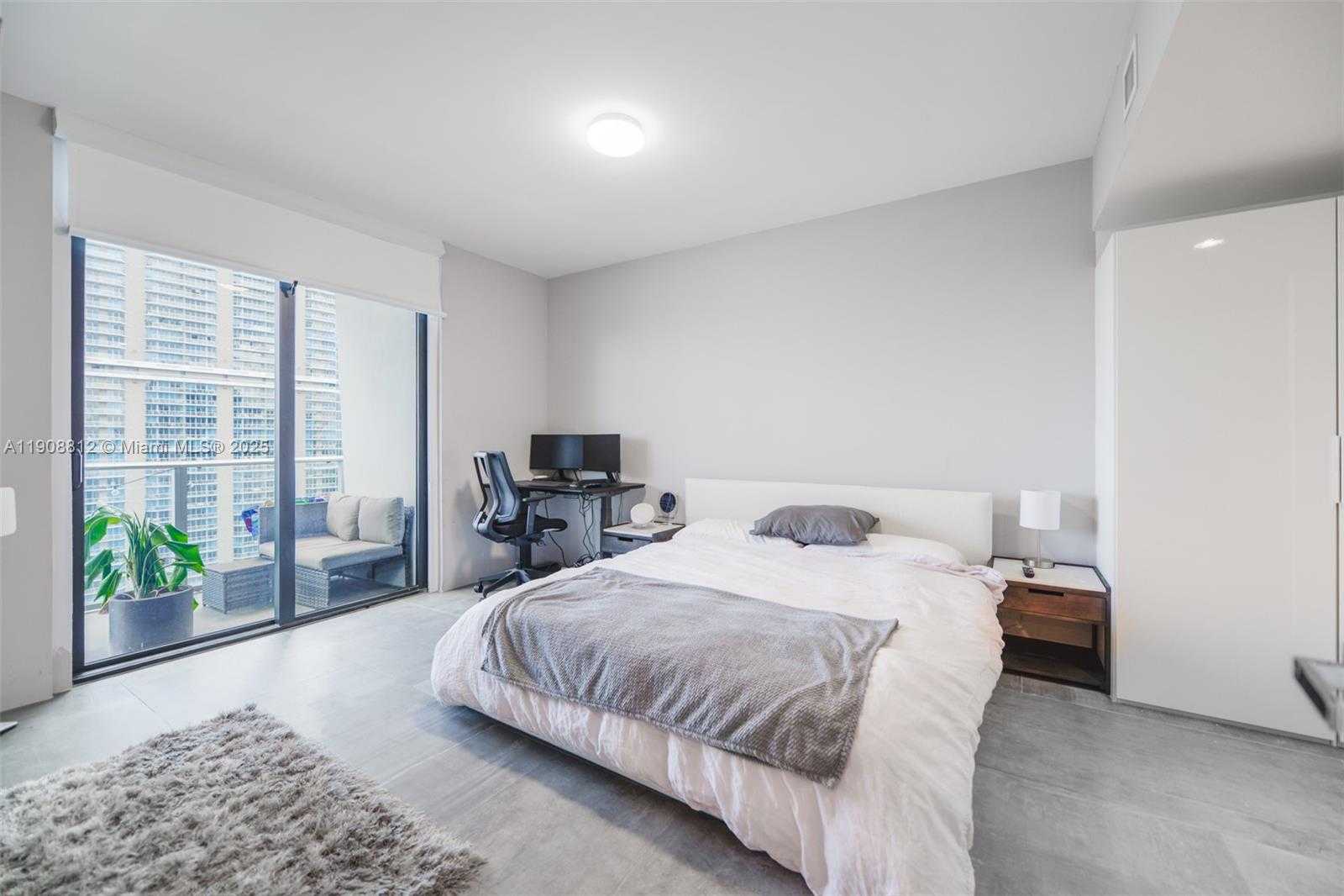 Small Image of 1010 BRICKELL AV #4203, Miami Number 11