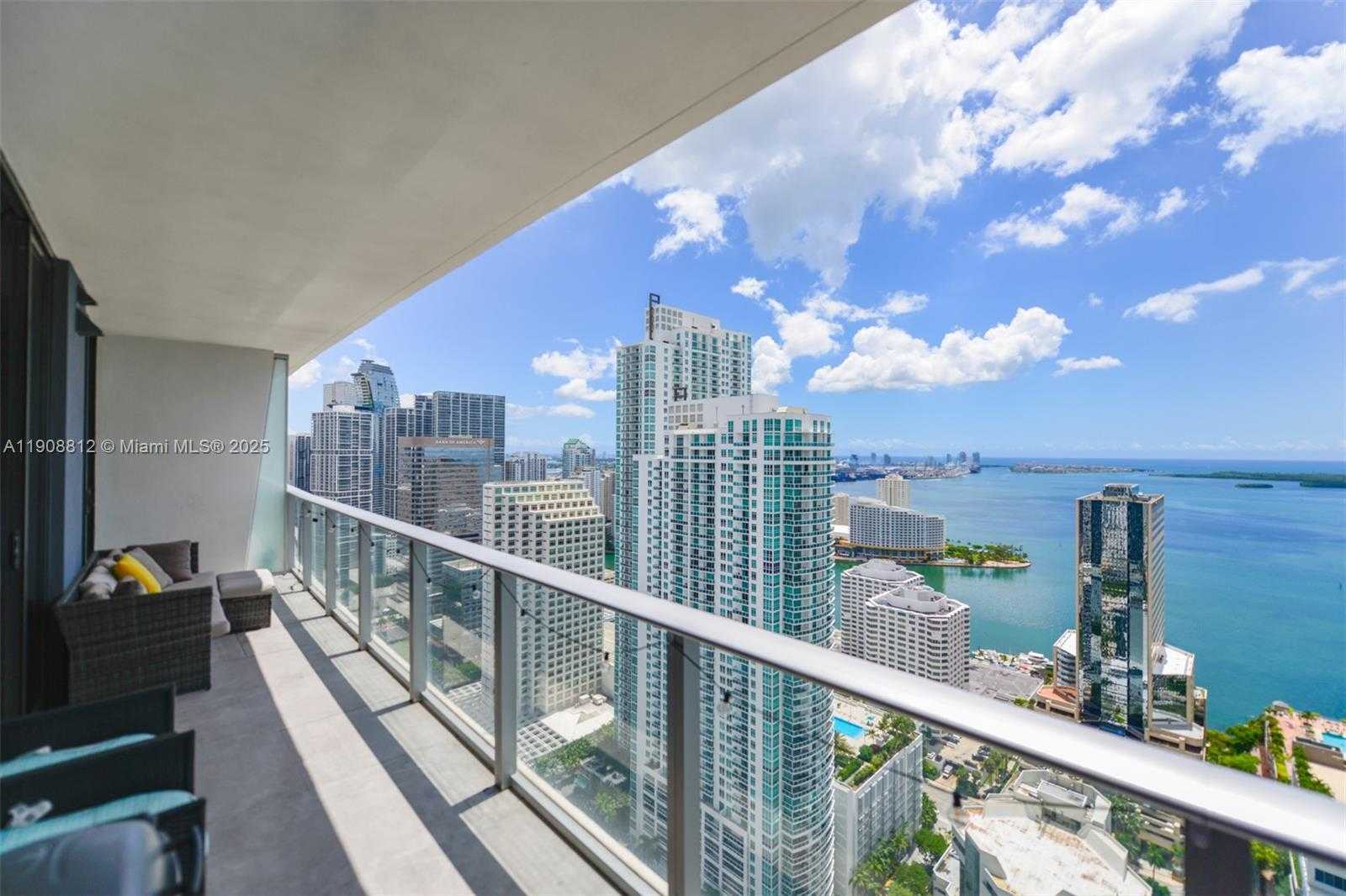 Small Image of 1010 BRICKELL AV #4203, Miami Number 2