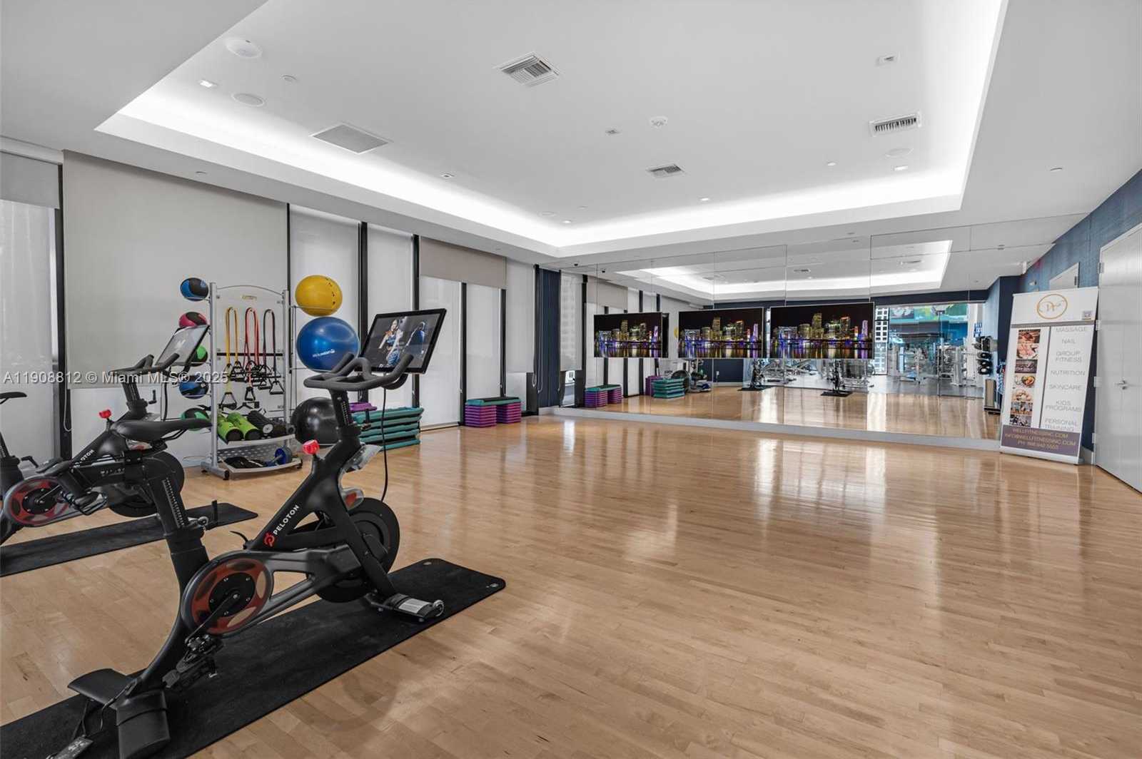 Small Image of 1010 BRICKELL AV #4203, Miami Number 35