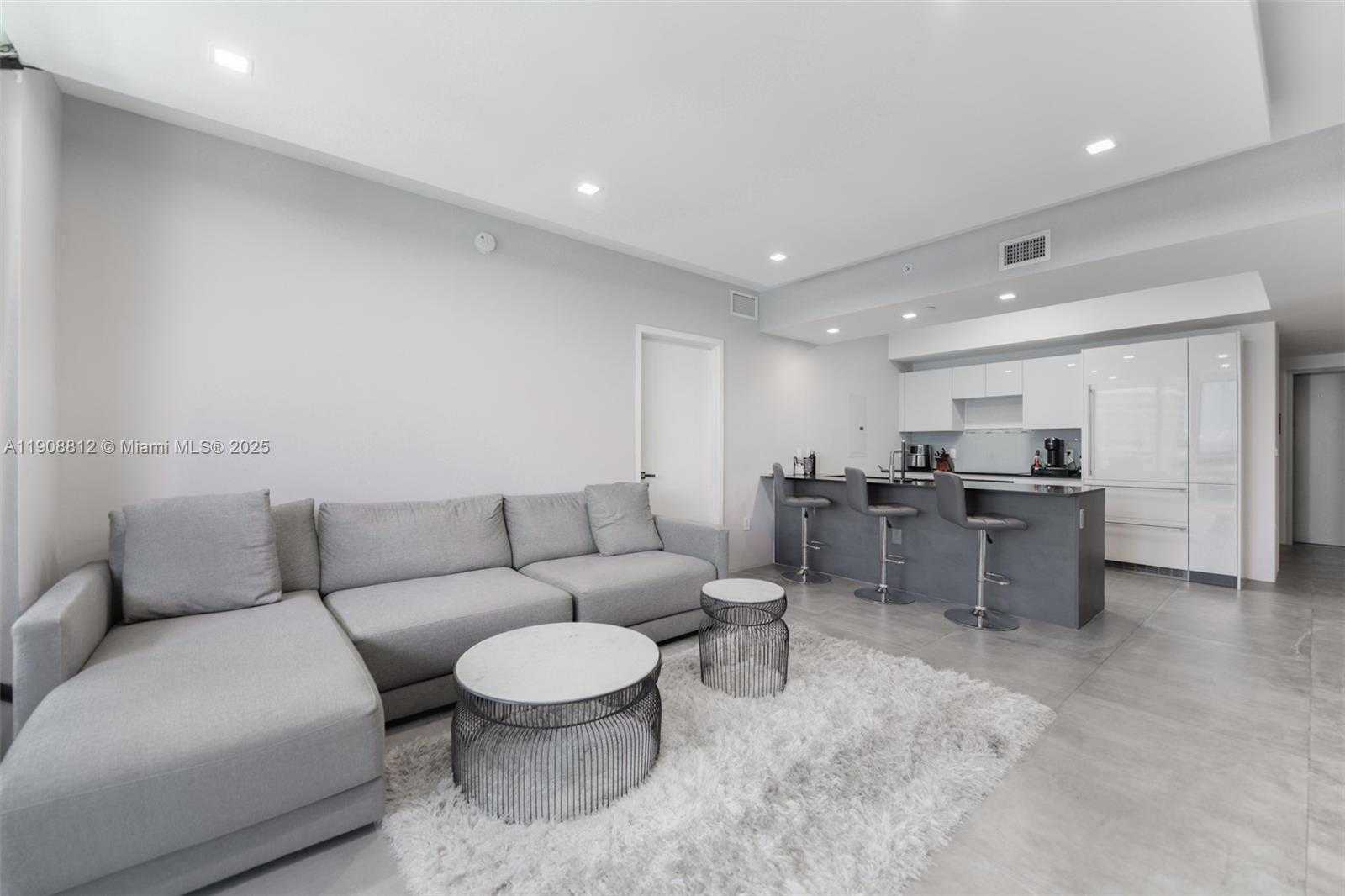 Small Image of 1010 BRICKELL AV #4203, Miami Number 7