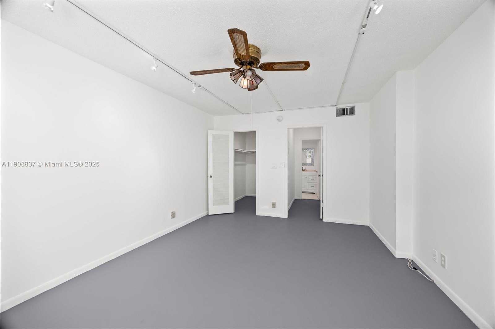 Small Image of 619 NORTH EAST 14TH AVE #304, Hallandale Beach Number 14