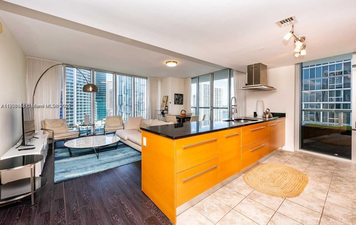Small Image of 485 BRICKELL AVE #2302, Miami Number 12