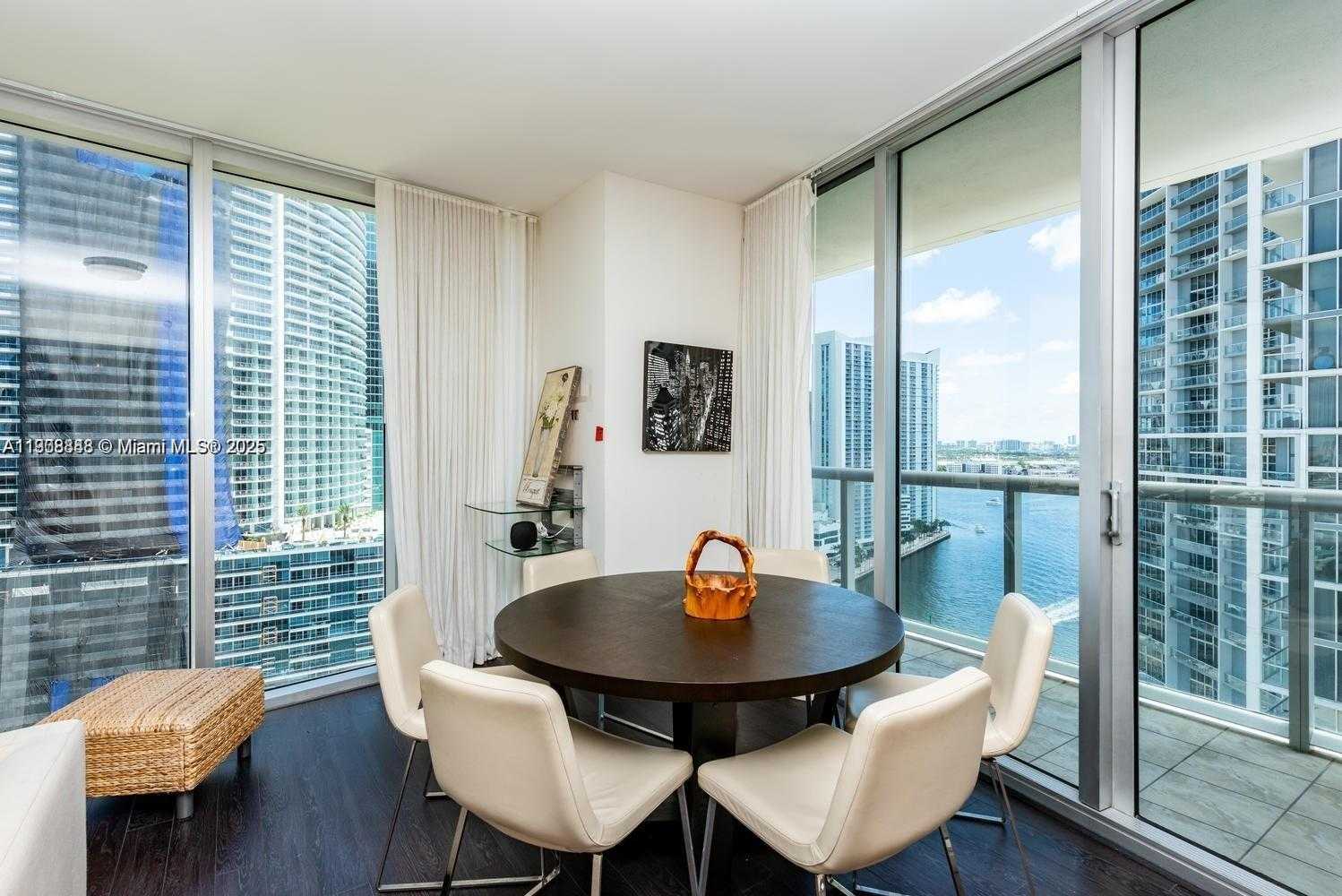 Small Image of 485 BRICKELL AVE #2302, Miami Number 22