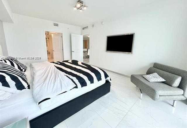 Imagen de Pequeño Objeto