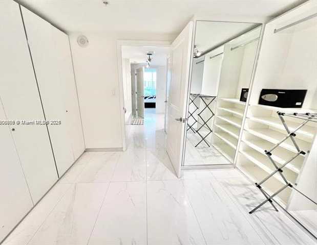 Imagen de Pequeño Objeto