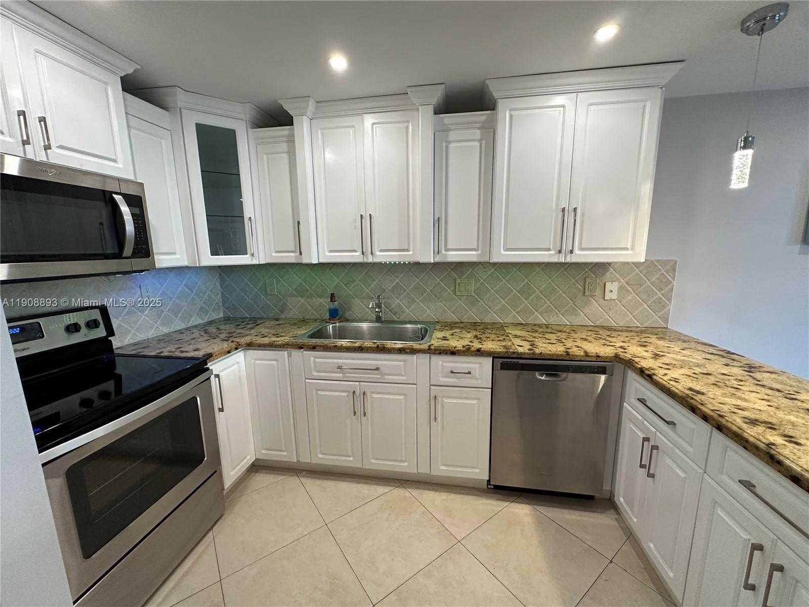 Small Image of Miami Number 8