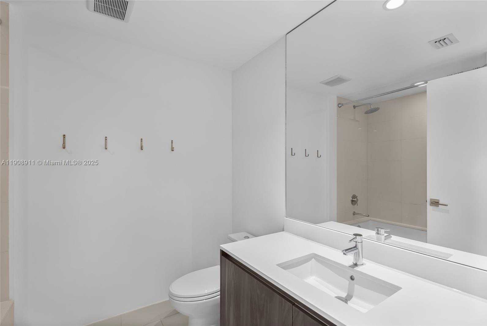 Small Image of 3131 NORTH EAST 7TH AVE #3505, Miami Number 24