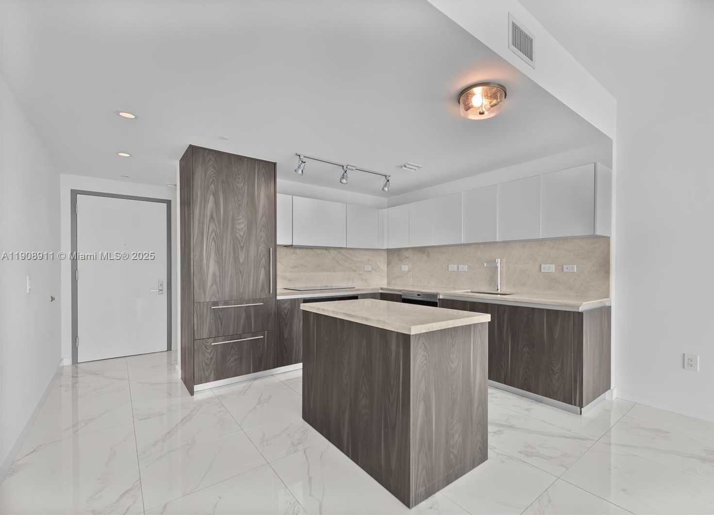 Small Image of 3131 NORTH EAST 7TH AVE #3505, Miami Number 8