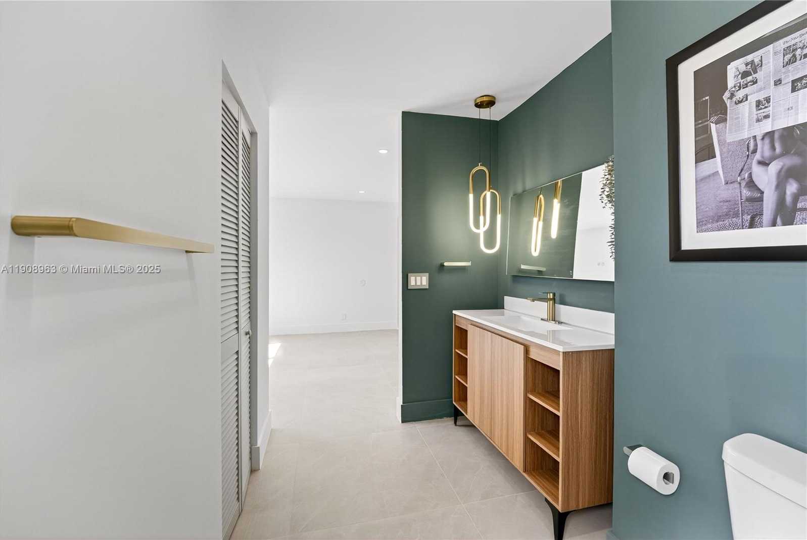 Small Image of 6243 NORTH WEST 171ST ST, Hialeah Number 14