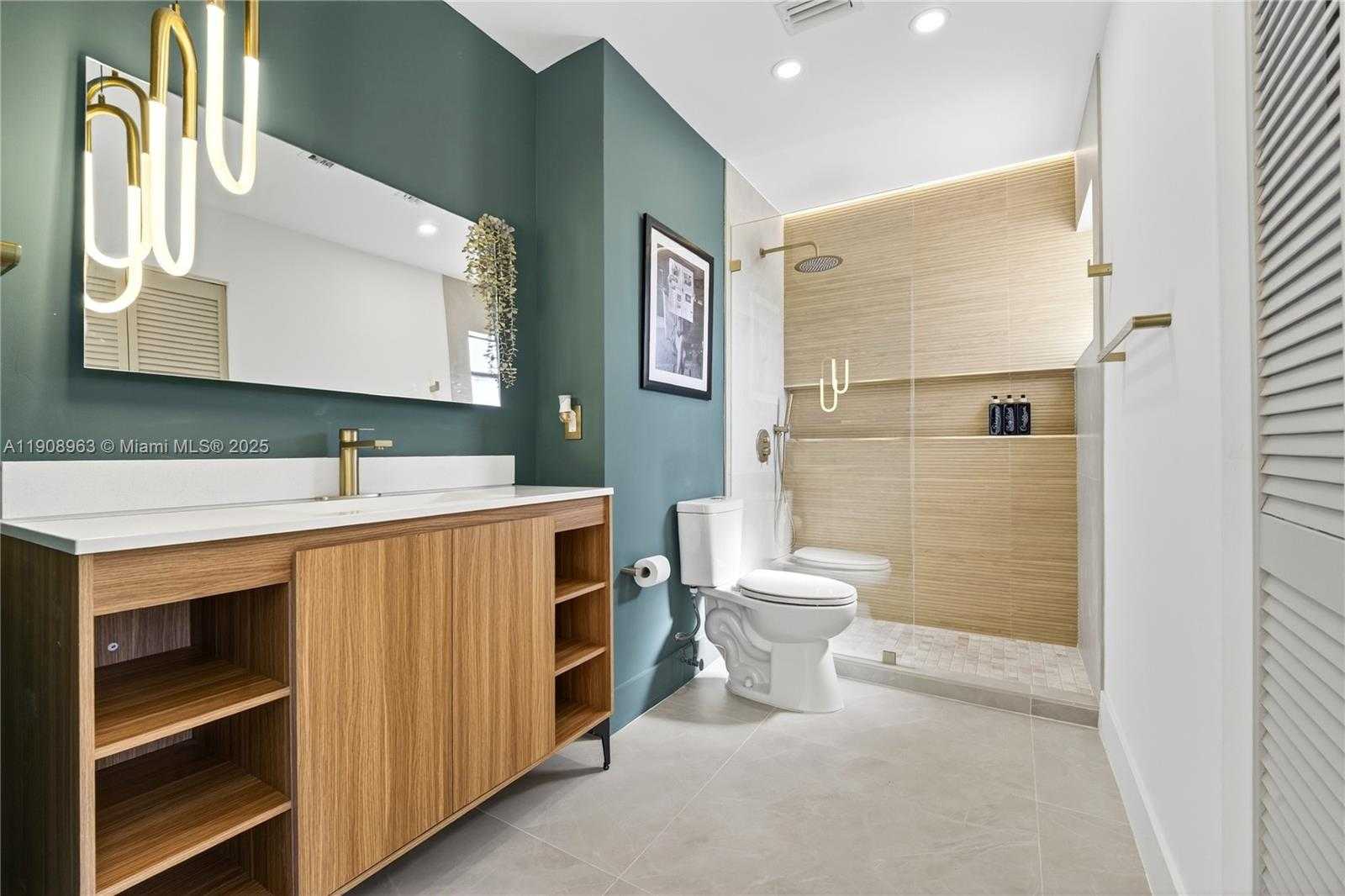 Small Image of 6243 NORTH WEST 171ST ST, Hialeah Number 15