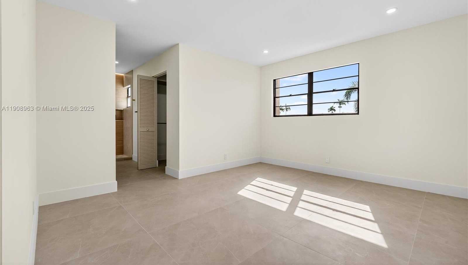 Small Image of 6243 NORTH WEST 171ST ST, Hialeah Number 23