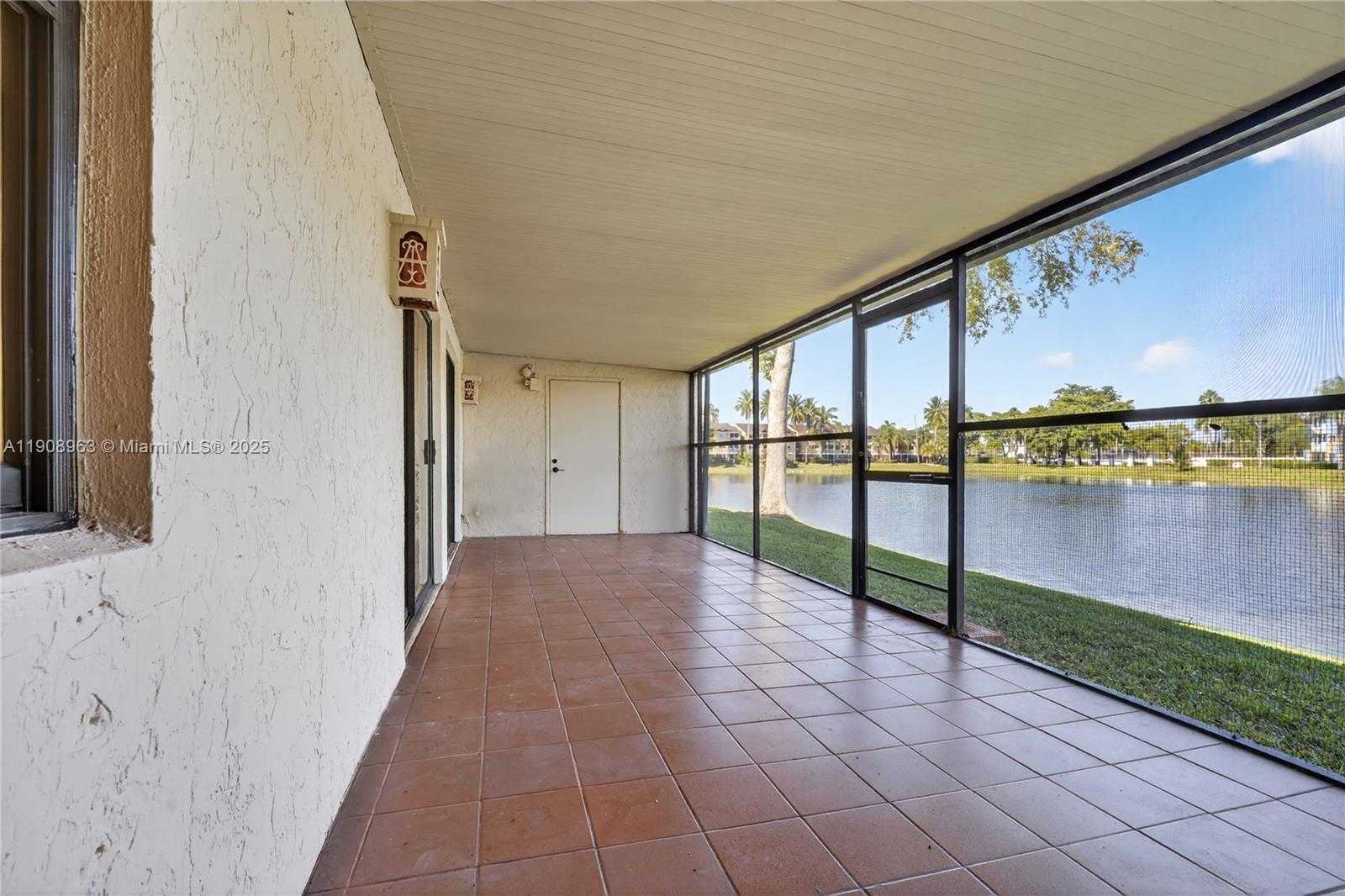 Small Image of 6243 NORTH WEST 171ST ST, Hialeah Number 24